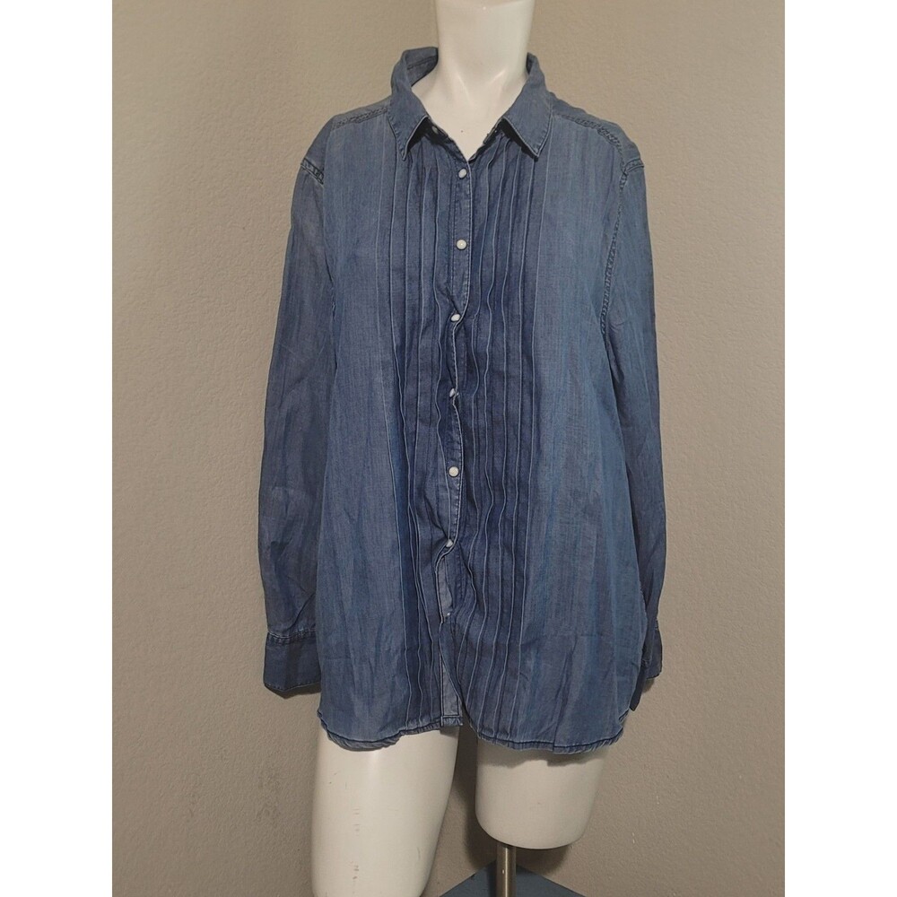 Sundance XL top button front chambray collar blue pleated longsleeve